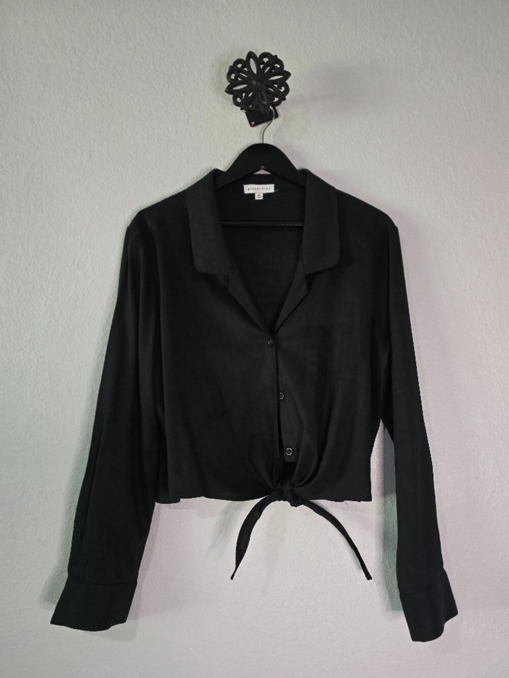 Gianni Bini Black Tie Front Linen Blend Cropped Button Blouse Size Medium